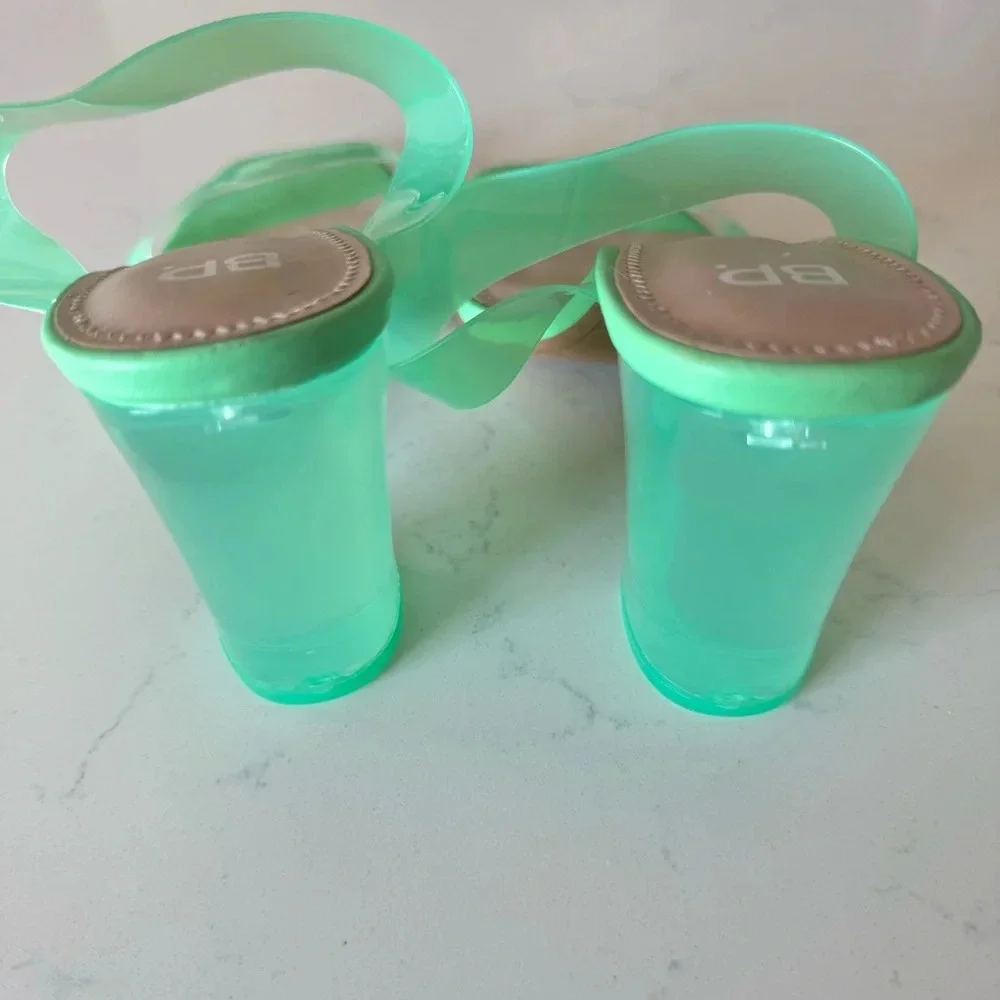 BP. Nola sandal in green size: 9